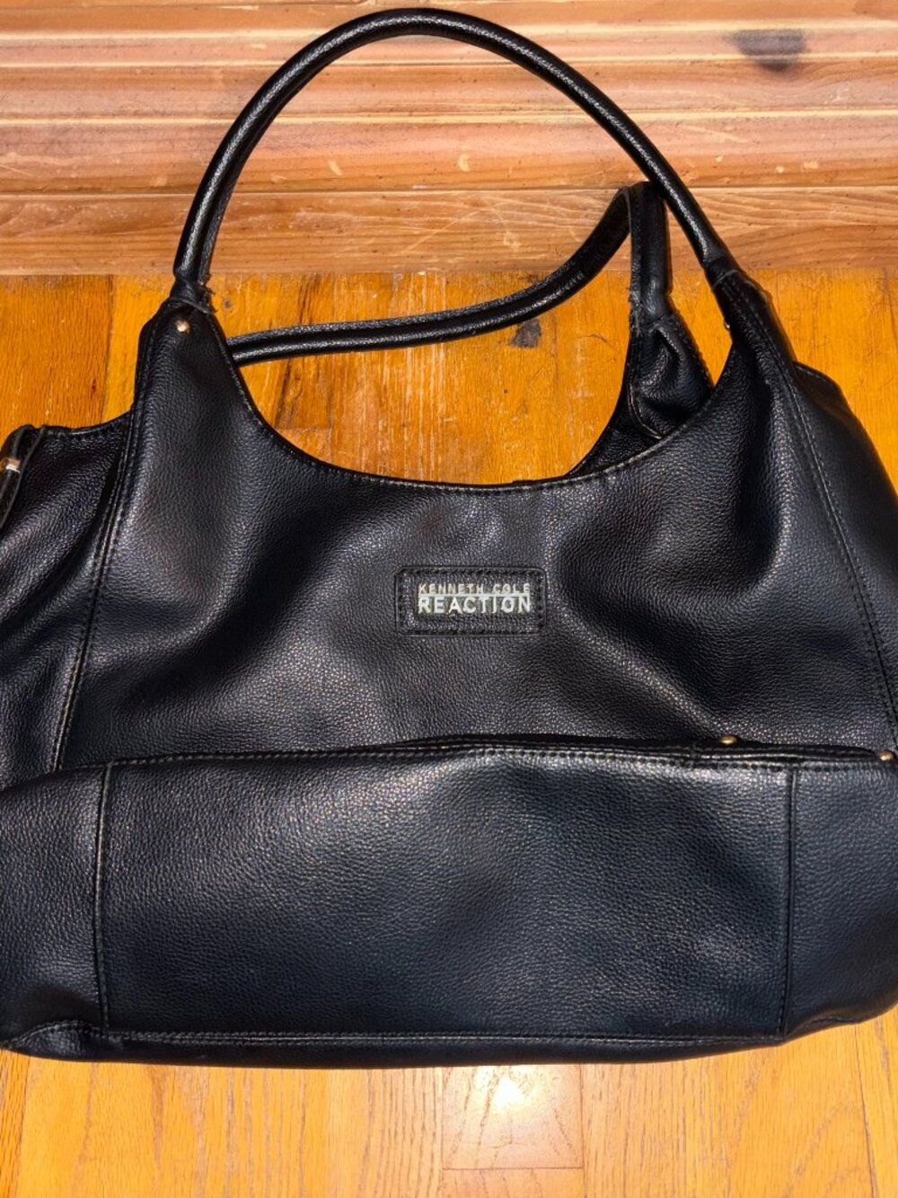 Kenneth Cole Reaction Handbag Black NWT Excellent Condition